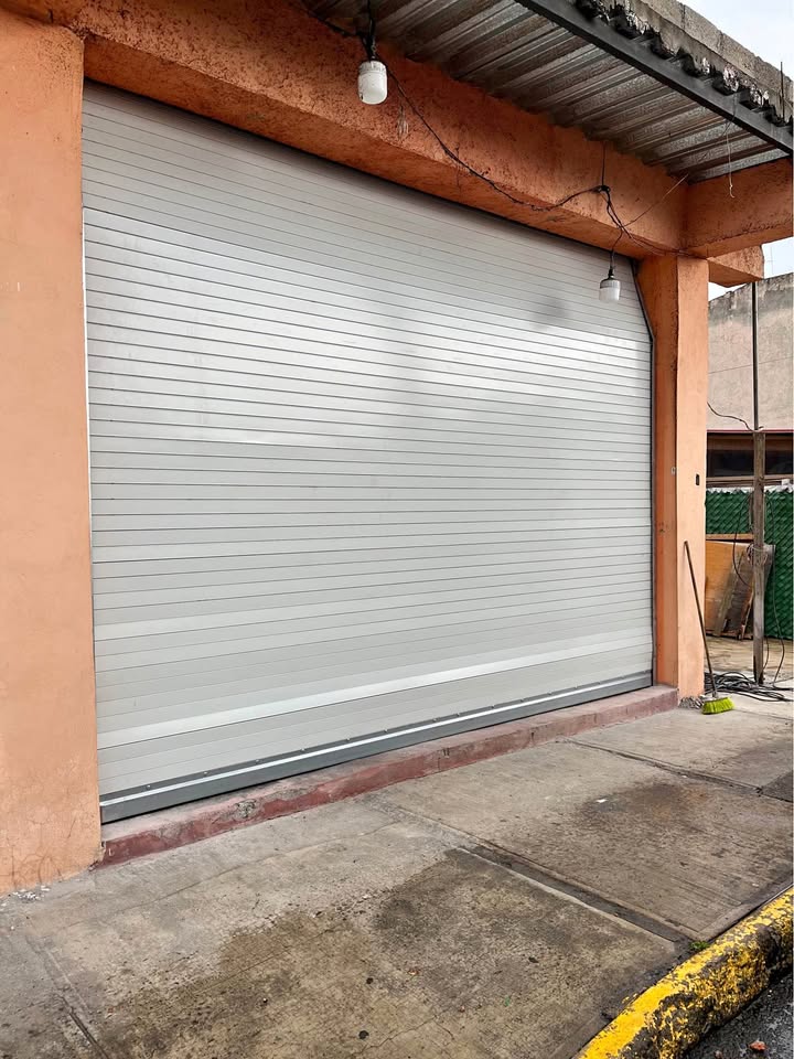 Cortinas enrollables de acero en Los Cabos