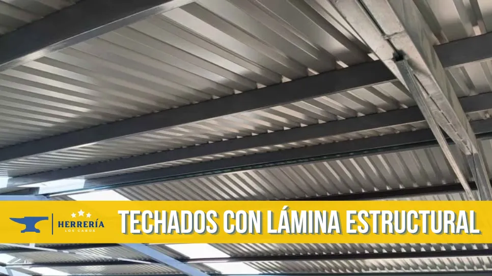 Instalación de lámina estructural en Los Cabos