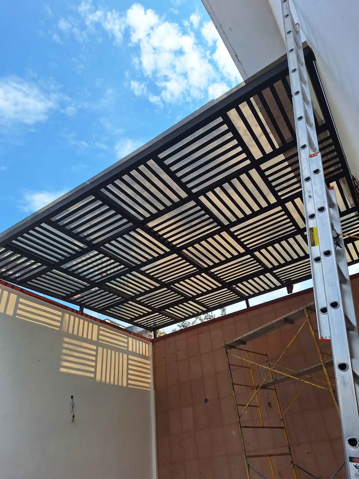 Techos metálicos para patios en Los Cabos